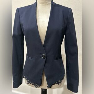 Tommy Hilfiger women’s blazer with embroidered layer size 4 NWOT